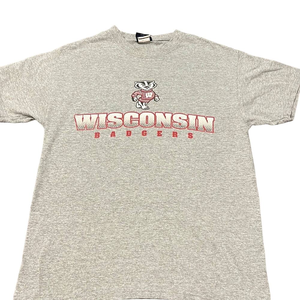 Vintage Wisconsin badgers gray short sleeved shirt adult medium AS sports